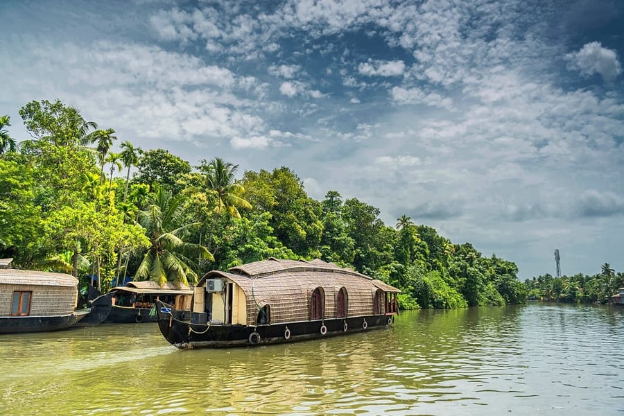 5 Nights 6 Days Kerala Tour Package